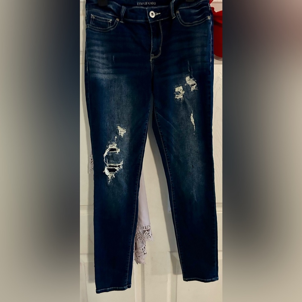 Maurice’s skinny jeans. Size medium-regular. Dark Wash.